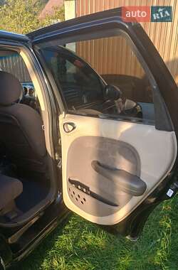 Хэтчбек Chrysler PT Cruiser 2001 в 