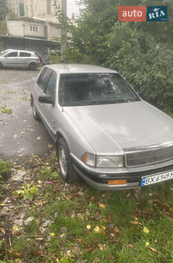Седан Chrysler Saratoga 1990 в 
