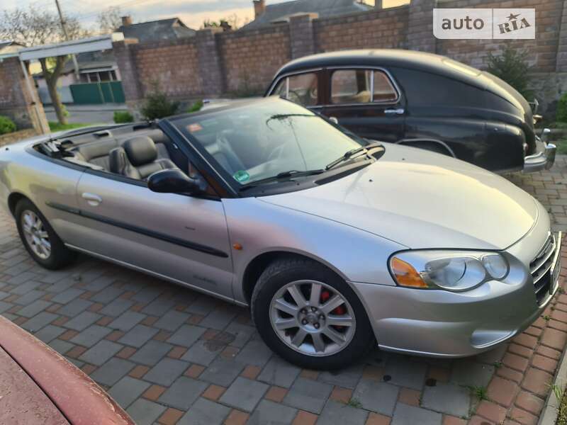 Кабриолет Chrysler Sebring 2003 в 