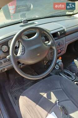 Седан Chrysler Sebring 2004 в 