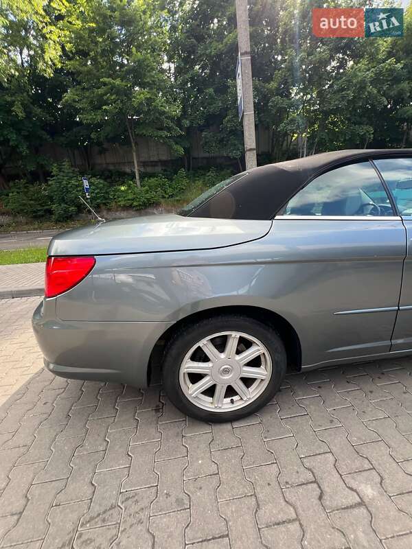 Седан Chrysler Sebring 2007 в Львове