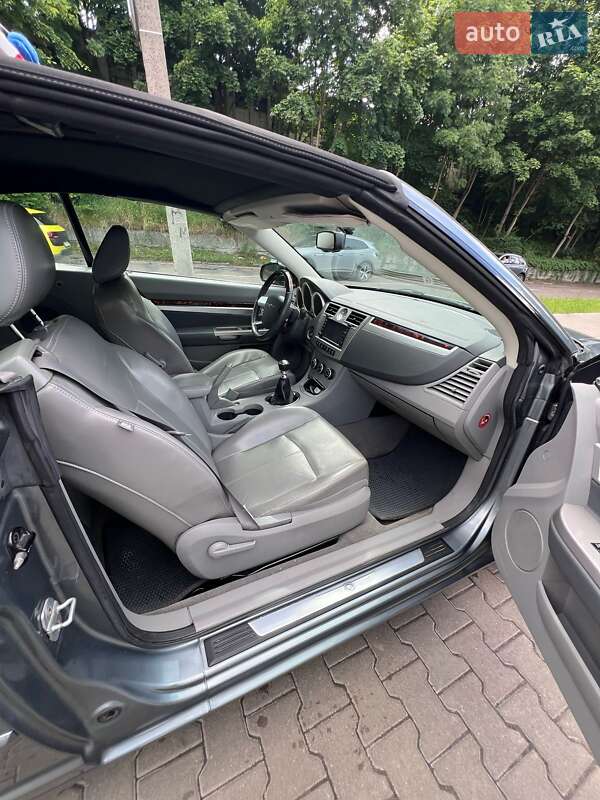 Седан Chrysler Sebring 2007 в Львове