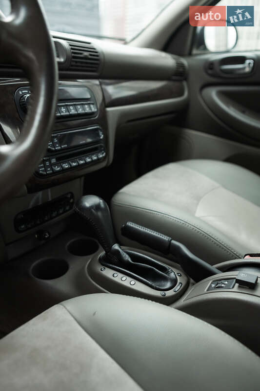 Седан Chrysler Sebring 2006 в Києві