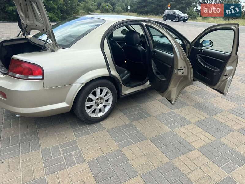 Седан Chrysler Sebring 2006 в Судовой Вишне