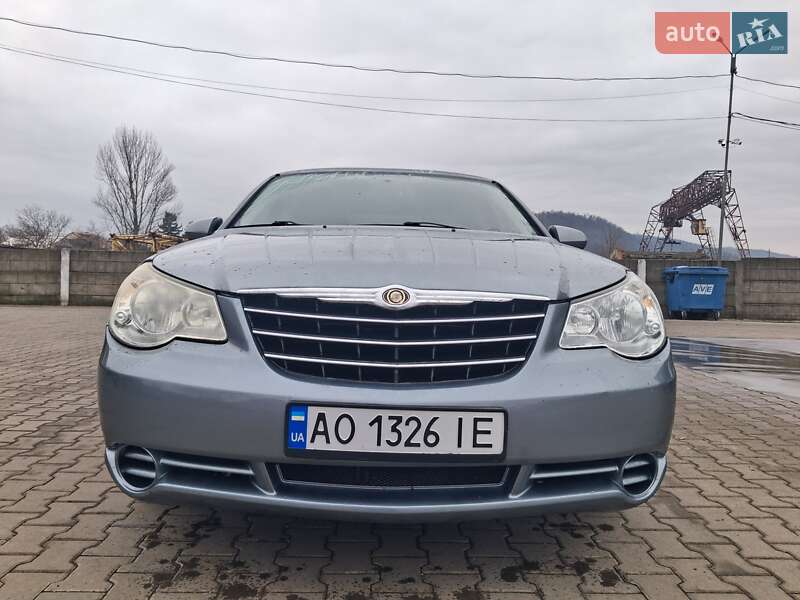 Седан Chrysler Sebring 2006 в Мукачево