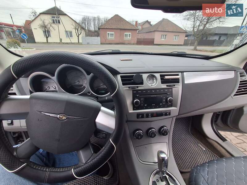 Седан Chrysler Sebring 2006 в Мукачево