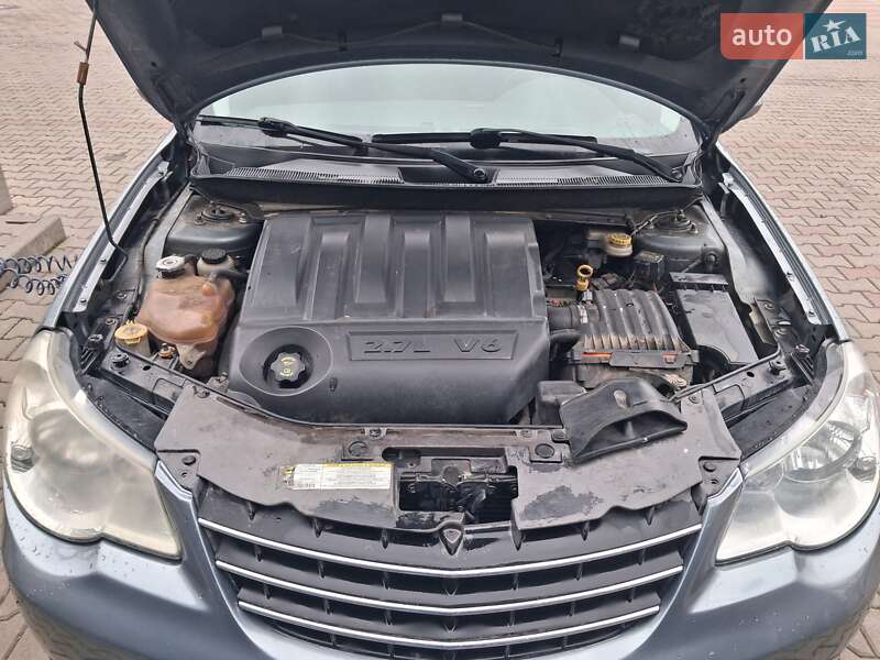 Седан Chrysler Sebring 2006 в Мукачево