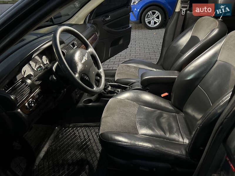 Седан Chrysler Sebring 2006 в Тернополе