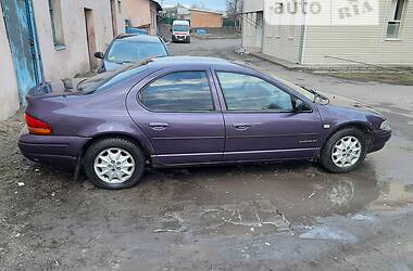 Седан Chrysler Stratus 1995 в Ямполе