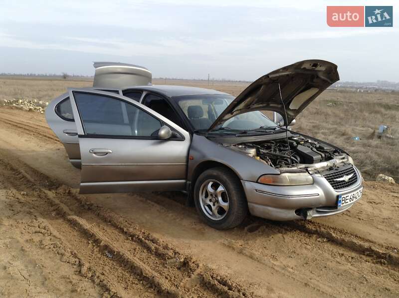 Седан Chrysler Stratus 1999 в Миколаєві