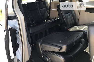 Минивэн Chrysler Town & Country 2014 в Любомле