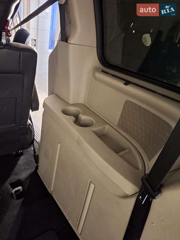 Мінівен Chrysler Town & Country 2013 в Києві