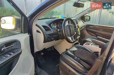 Минивэн Chrysler Town & Country 2014 в 