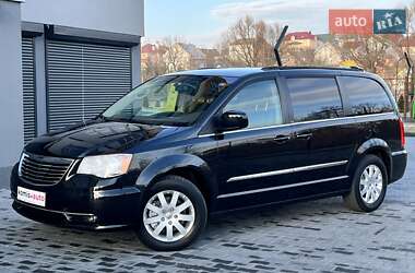 Минивэн Chrysler Town & Country 2012 в Хмельницком