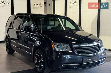 Мікровен Chrysler Town & Country 2012 в 