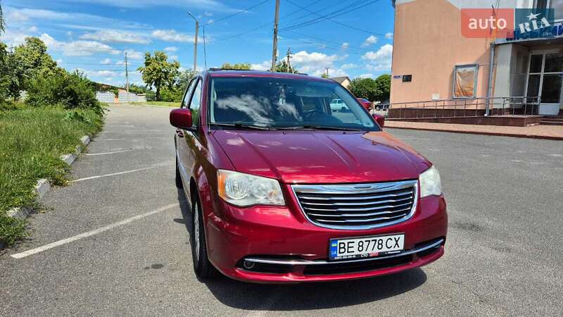 Минивэн Chrysler Town & Country 2013 в Борисполе