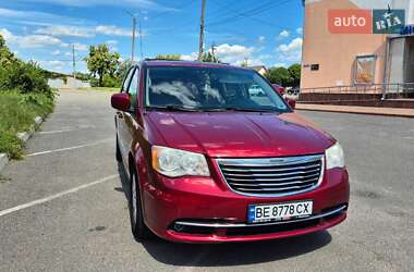 Минивэн Chrysler Town & Country 2013 в 