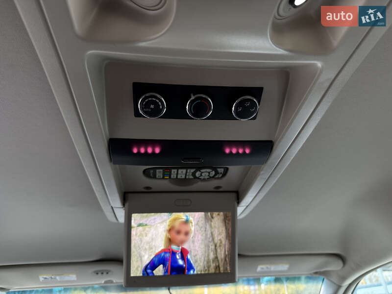 Минивэн Chrysler Town & Country 2016 в Киеве фото 24 Минивэн Chrysler Town & Country 2016 в Киеве