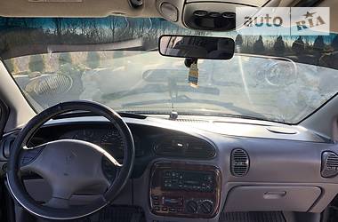 Мінівен Chrysler Voyager 2000 в 