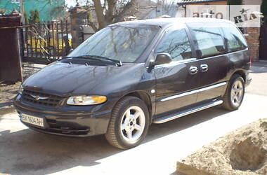 Минивэн Chrysler Voyager 2000 в Ровно