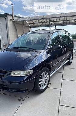 Минивэн Chrysler Voyager 2000 в Ужгороде