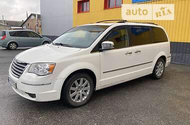 Седан Chrysler Voyager 2008 в Коростышеве