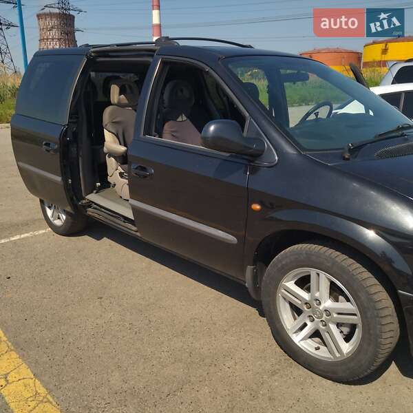 Минивэн Chrysler Voyager 2003 в Харькове фото 4 Минивэн Chrysler Voyager 2003 в Харькове