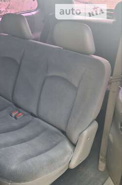 Седан Chrysler Voyager 2002 в Киеве