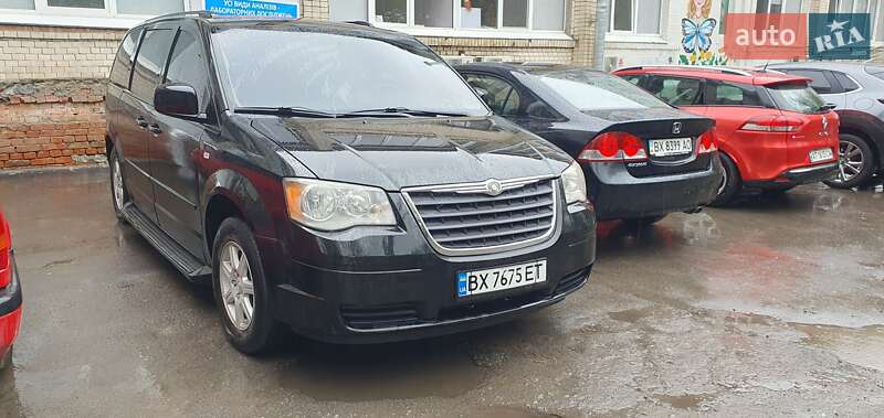 Внедорожник / Кроссовер Chrysler Voyager 2008 в Хмельницком