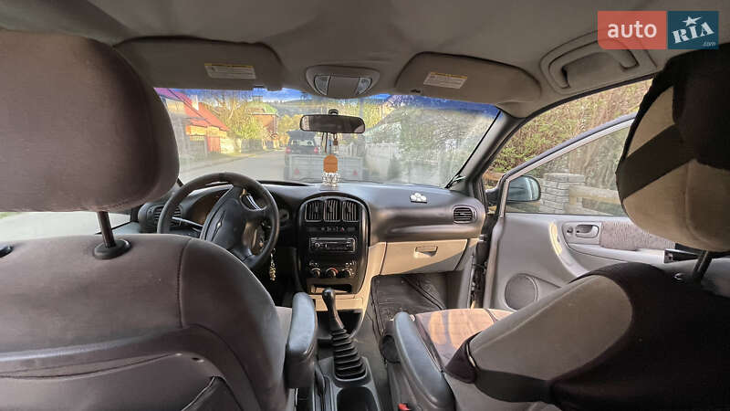 Минивэн Chrysler Voyager 2004 в Путиле фото 7 Минивэн Chrysler Voyager 2004 в Путиле