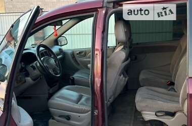 Внедорожник / Кроссовер Chrysler Voyager 2001 в Ковеле