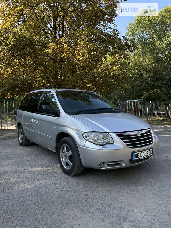 Минивэн Chrysler Voyager 2004 в Днепре
