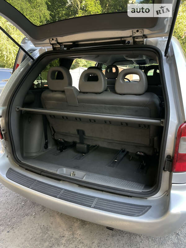 Минивэн Chrysler Voyager 2004 в Днепре