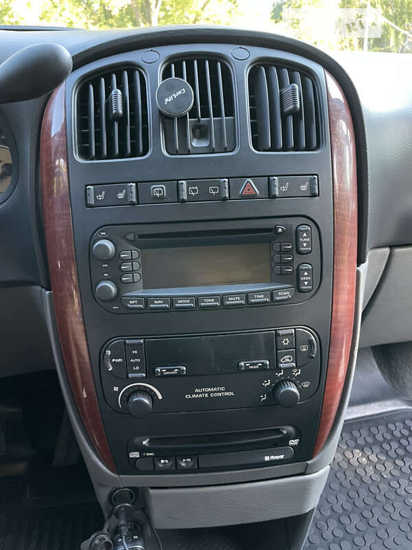 Минивэн Chrysler Voyager 2004 в Днепре