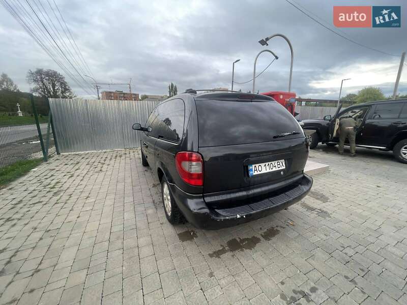 Минивэн Chrysler Voyager 2002 в Ужгороде