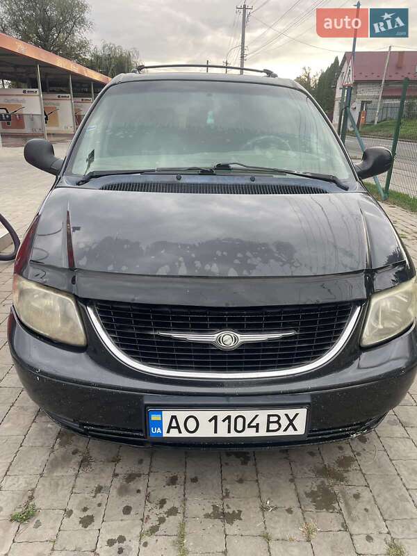 Минивэн Chrysler Voyager 2002 в Ужгороде