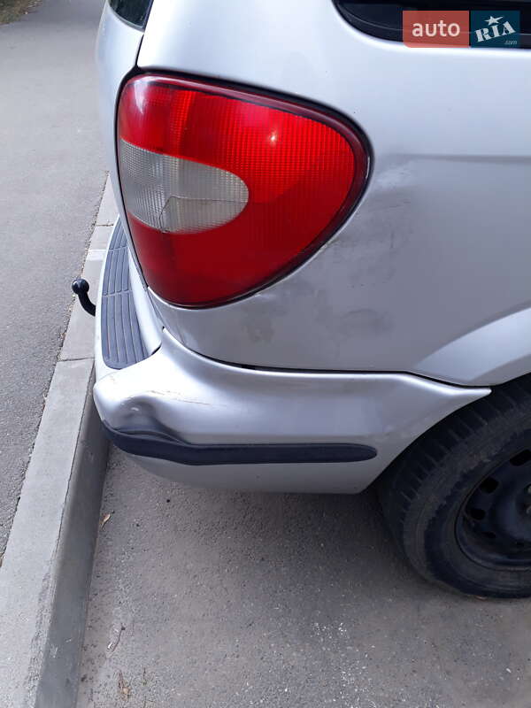 Минивэн Chrysler Voyager 2002 в Харькове