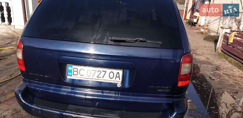 Минивэн Chrysler Voyager 2006 в Жовкве