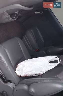 Минивэн Chrysler Voyager 2006 в 