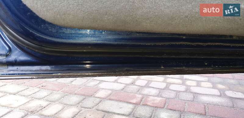 Минивэн Chrysler Voyager 2006 в Жовкве