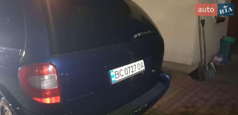 Минивэн Chrysler Voyager 2006 в Жовкве