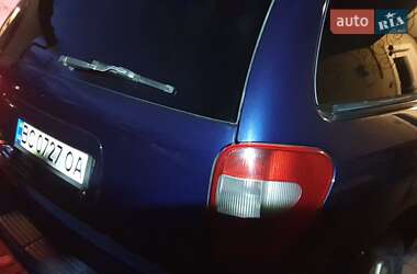 Минивэн Chrysler Voyager 2006 в 