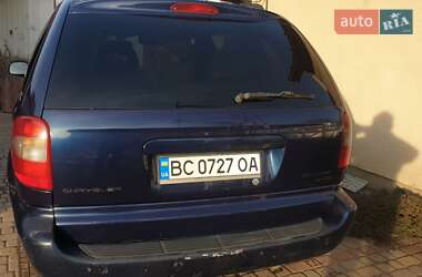 Минивэн Chrysler Voyager 2006 в 