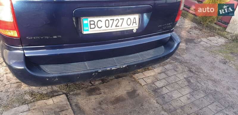 Минивэн Chrysler Voyager 2006 в Жовкве