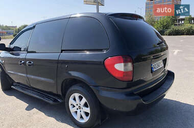 Минивэн Chrysler Voyager 2003 в Ужгороде