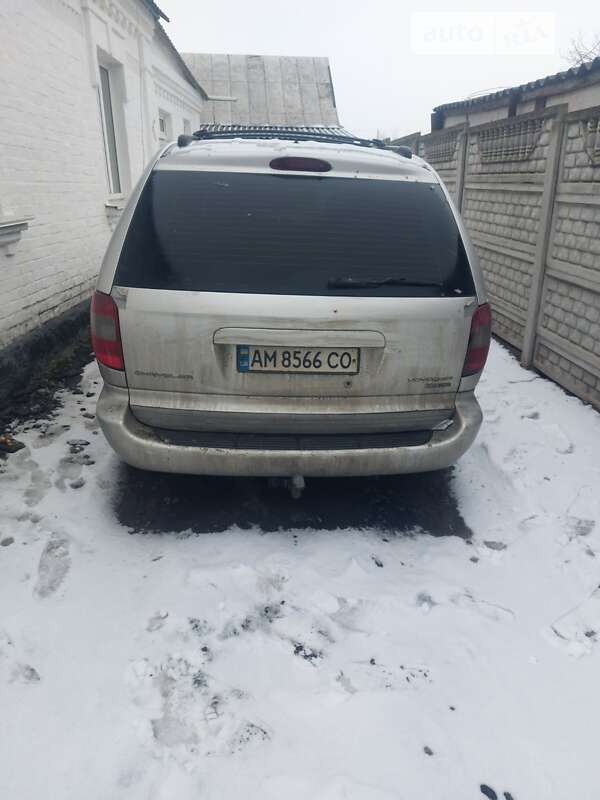 Мінівен Chrysler Voyager 2005 в Михайлівці-Рубежівці