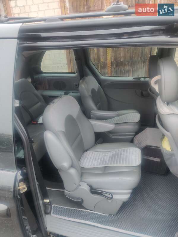 Минивэн Chrysler Voyager 2005 в Белой Церкви