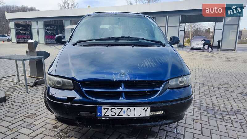 Мінівен Chrysler Voyager 2000 в Немирові