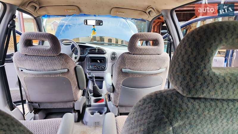 Мінівен Chrysler Voyager 2000 в Немирові