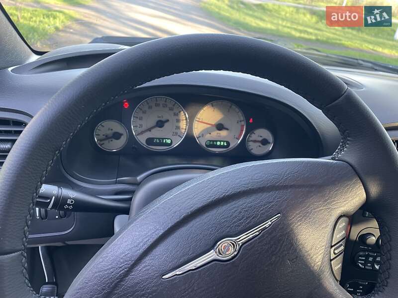 Минивэн Chrysler Voyager 2004 в Великодолинском фото 2 Минивэн Chrysler Voyager 2004 в Великодолинском